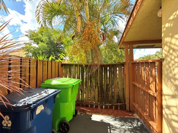 4094 Sierra Ter 4094, Sunrise FL 33351