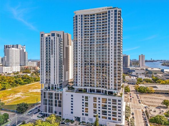 1600 NE 1st Ave 3315, Miami FL 33132