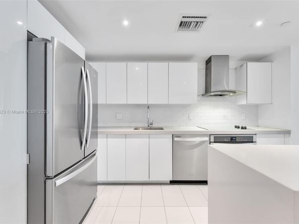 1600 NE 1st Ave 3315, Miami FL 33132