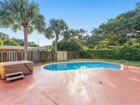 475 NW 46th Ter, Plantation FL 33317