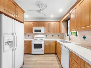 475 NW 46th Ter, Plantation FL 33317