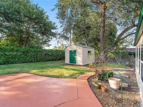 475 NW 46th Ter, Plantation FL 33317