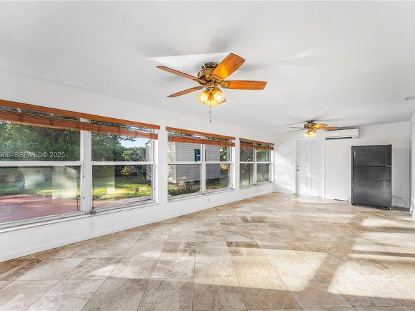 475 NW 46th Ter, Plantation FL 33317