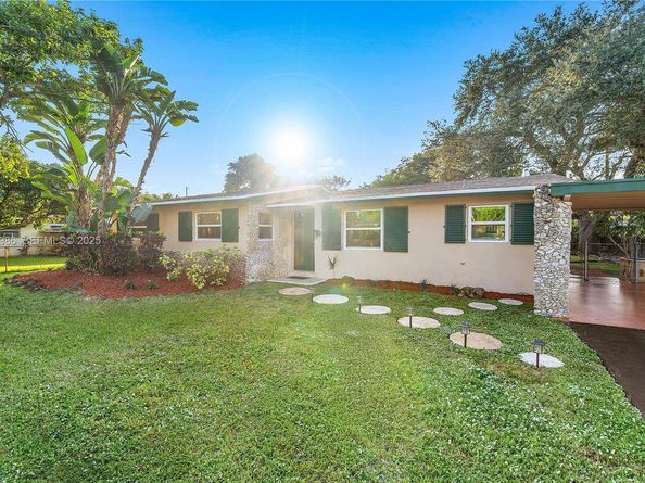 475 NW 46th Ter, Plantation FL 33317