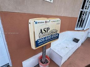 790 NW 76th St, Miami FL 33150