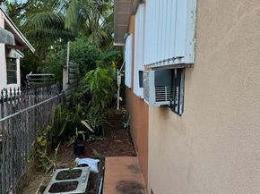 790 NW 76th St, Miami FL 33150