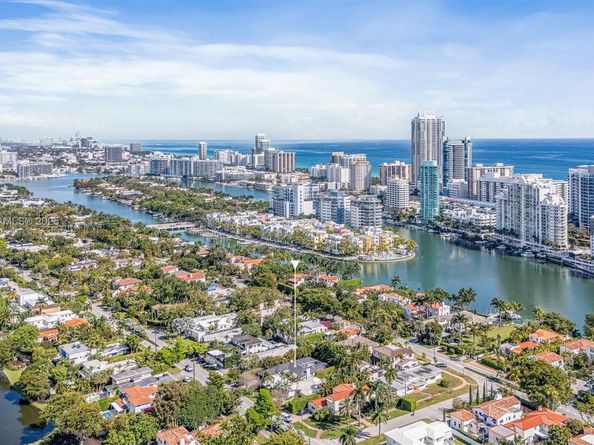5925 La Gorce Dr, Miami Beach FL 33140