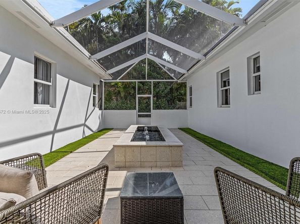 5925 La Gorce Dr, Miami Beach FL 33140