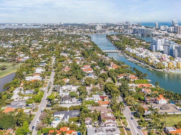 5925 La Gorce Dr, Miami Beach FL 33140