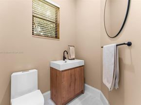 10775 Blue Palm St, Plantation FL 33324