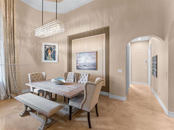 10775 Blue Palm St, Plantation FL 33324