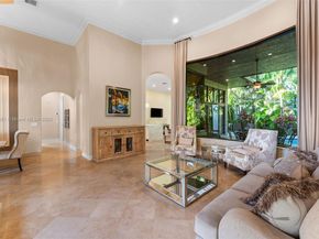 10775 Blue Palm St, Plantation FL 33324