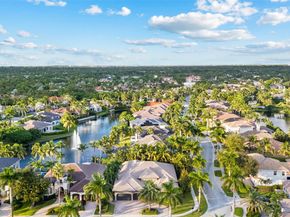 10775 Blue Palm St, Plantation FL 33324