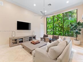 10775 Blue Palm St, Plantation FL 33324