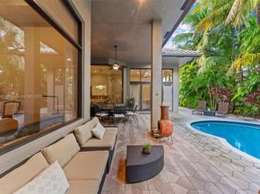 10775 Blue Palm St, Plantation FL 33324
