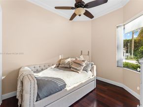 10775 Blue Palm St, Plantation FL 33324