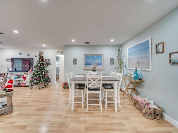 7440 Fillmore St, Hollywood FL 33024