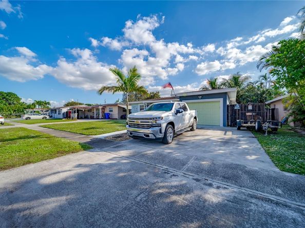 7440 Fillmore St, Hollywood FL 33024