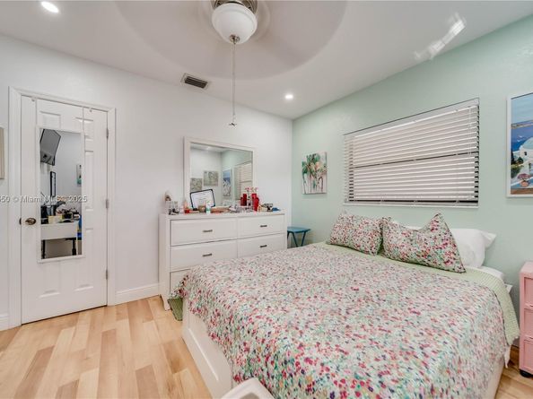 7440 Fillmore St, Hollywood FL 33024