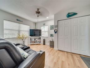 7440 Fillmore St, Hollywood FL 33024