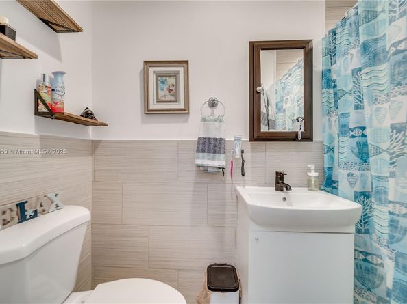 7440 Fillmore St, Hollywood FL 33024