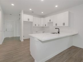 745 NE 36th St, Oakland Park FL 33334