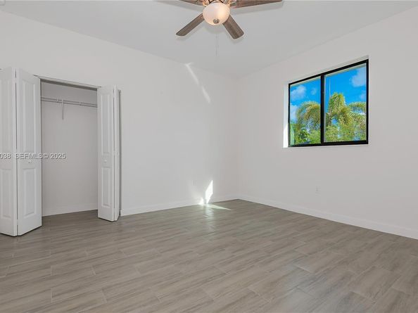 745 NE 36th St, Oakland Park FL 33334