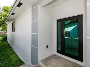 745 NE 36th St, Oakland Park FL 33334