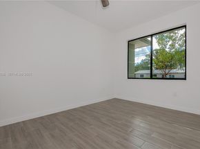 745 NE 36th St, Oakland Park FL 33334