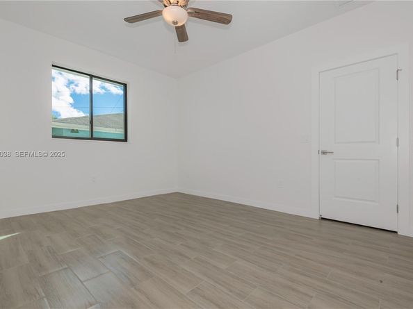 745 NE 36th St, Oakland Park FL 33334