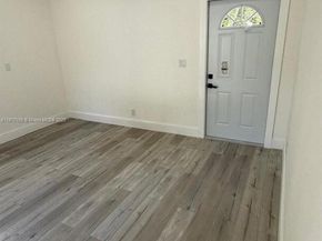 980 NE 146th St, North Miami FL 33161