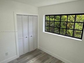 980 NE 146th St, North Miami FL 33161