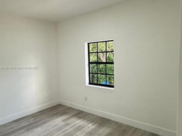 980 NE 146th St, North Miami FL 33161