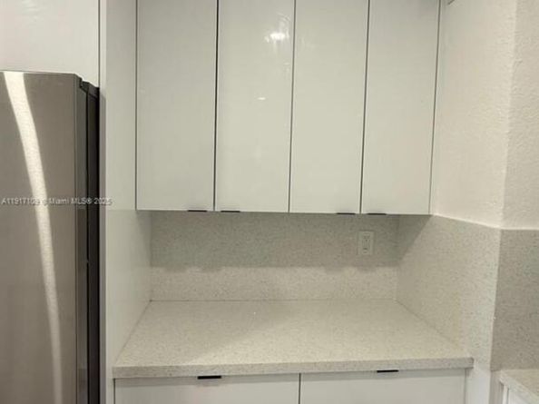 980 NE 146th St, North Miami FL 33161