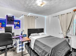 460 NE 132nd St, North Miami FL 33161