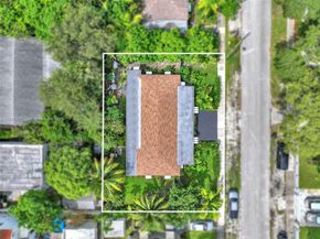 460 NE 132nd St, North Miami FL 33161