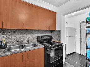 460 NE 132nd St, North Miami FL 33161