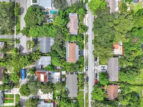 460 NE 132nd St, North Miami FL 33161