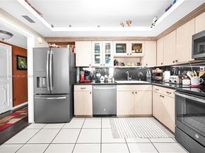 9341 E Bay Harbor Dr 3D, Bay Harbor Islands FL 33154