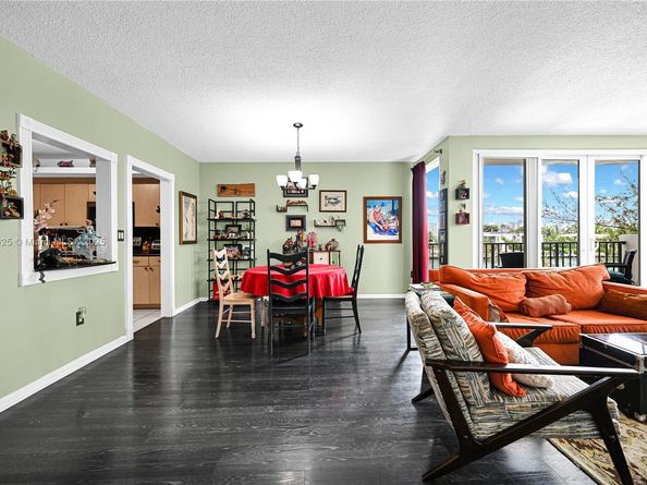 9341 E Bay Harbor Dr 3D, Bay Harbor Islands FL 33154