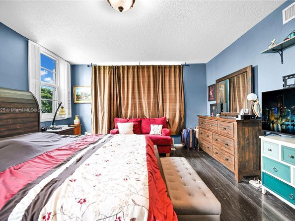 9341 E Bay Harbor Dr 3D, Bay Harbor Islands FL 33154