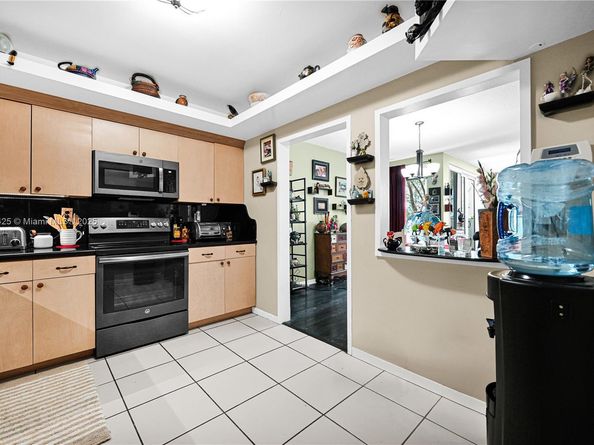 9341 E Bay Harbor Dr 3D, Bay Harbor Islands FL 33154