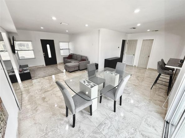 947 NE 149th St, Miami FL 33161