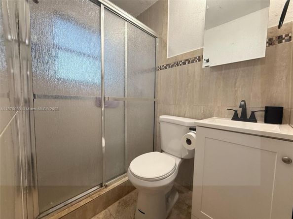 947 NE 149th St, Miami FL 33161