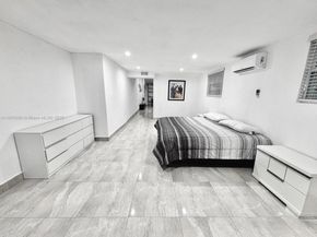 947 NE 149th St, Miami FL 33161
