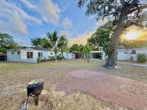 947 NE 149th St, Miami FL 33161