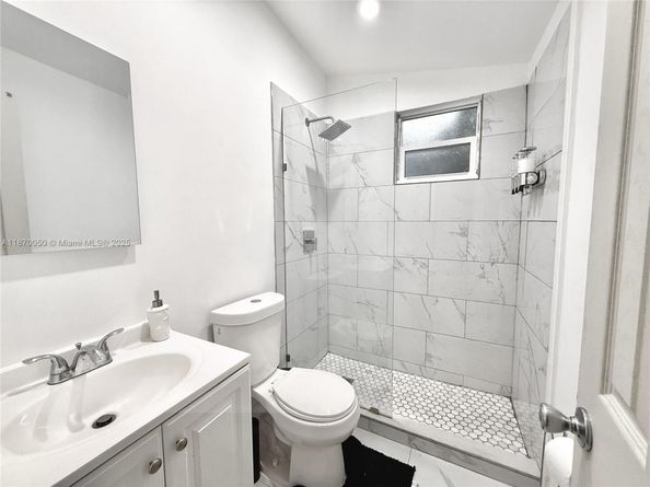 947 NE 149th St, Miami FL 33161