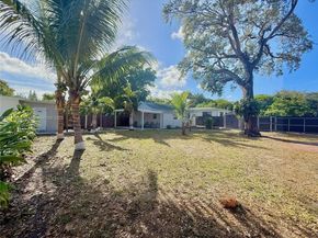 947 NE 149th St, Miami FL 33161