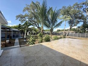 947 NE 149th St, Miami FL 33161