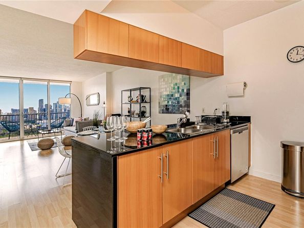 1750 N Bayshore Dr 3906, Miami FL 33132